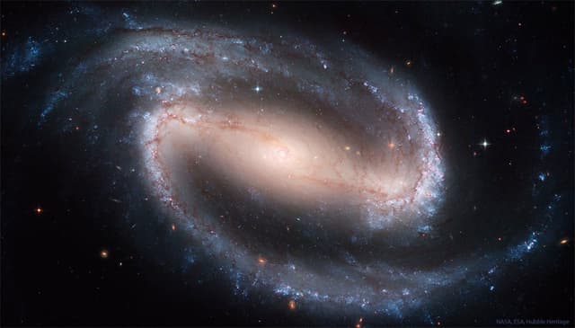 NGC 1300: Barred Spiral Galaxy